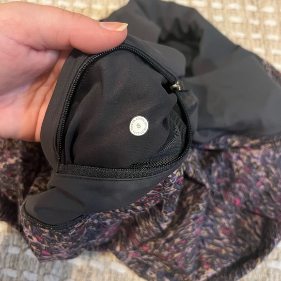 Lululemon Speed Up Shorts - Picture 5 of 5